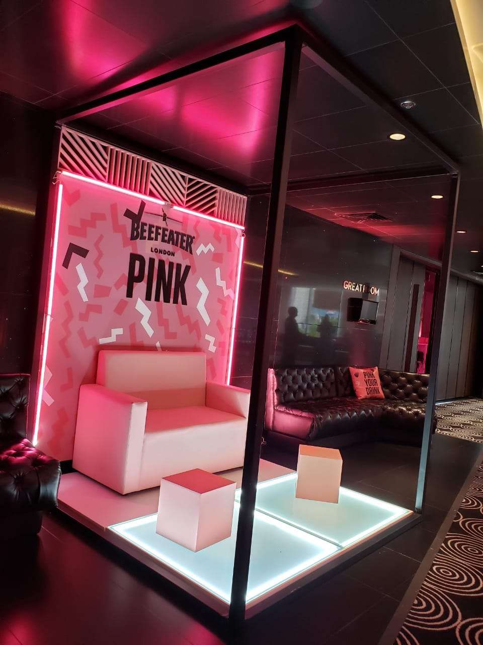 Lounge BTL inmersivo Beefeater Pink