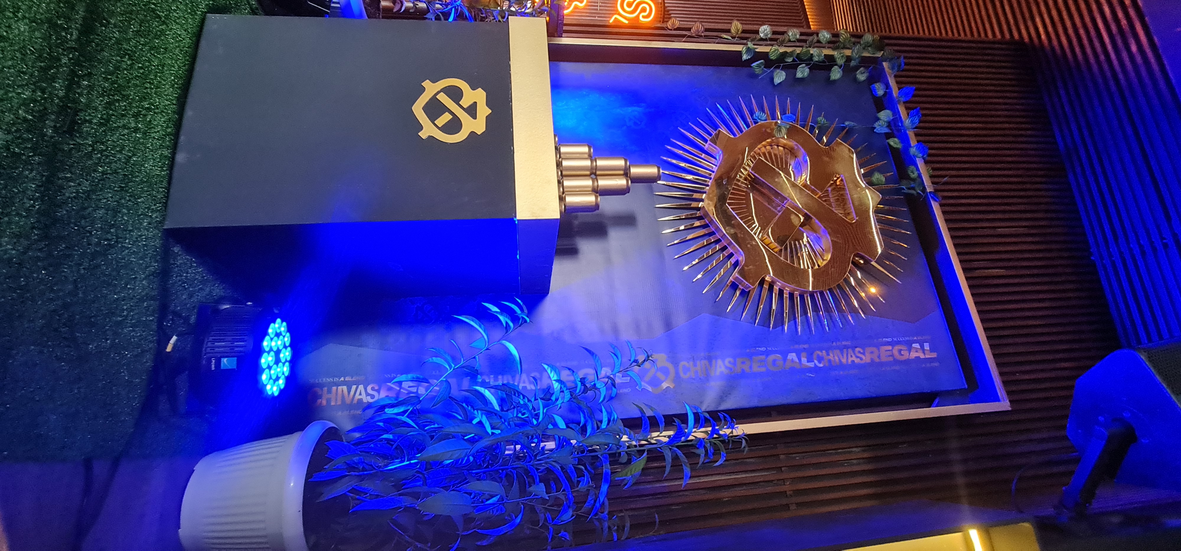 Emblema iluminado Chivas Regal
