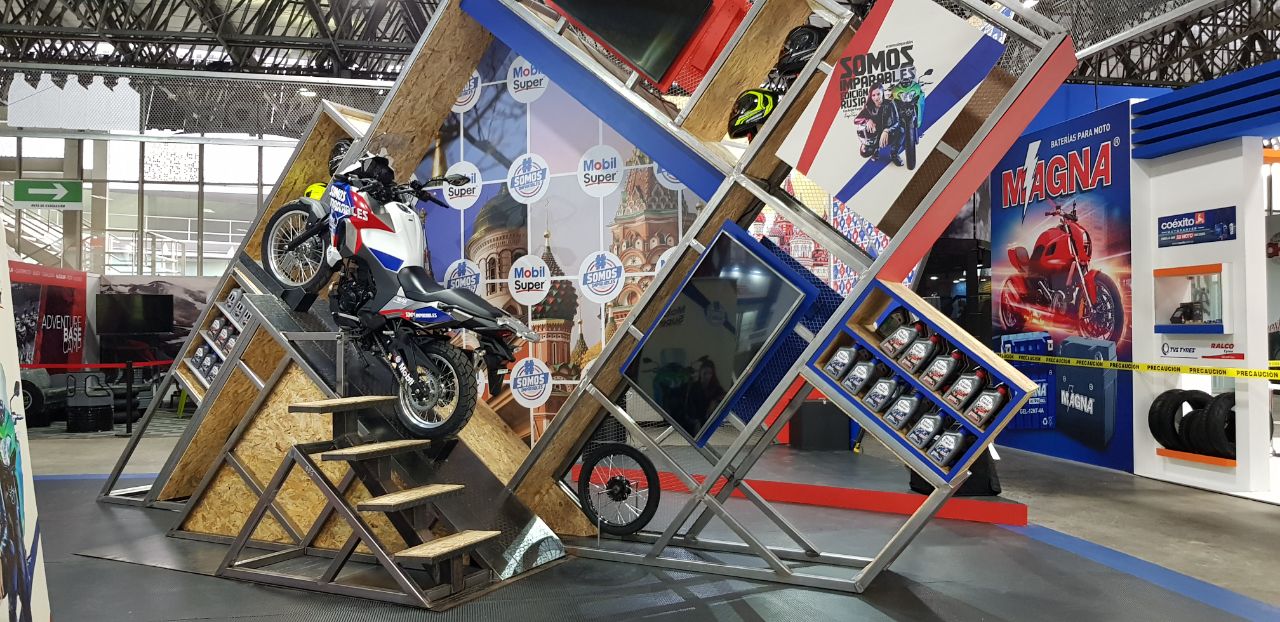 Stand de feria diseñado y fabricado por Icono Visual en Corferias